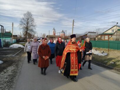 Традиционный Пасхальный крестный ход в посёлке Пильна